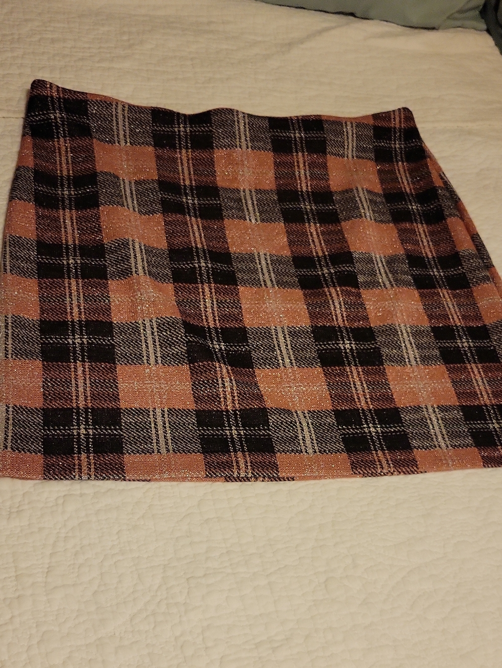 H&M Pink and Black Plaid Mini Skirt. Elastic Waist Size M